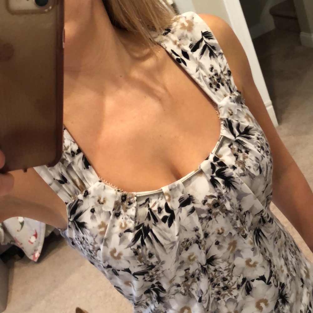 WHBM Shell - Picture 6 of 6